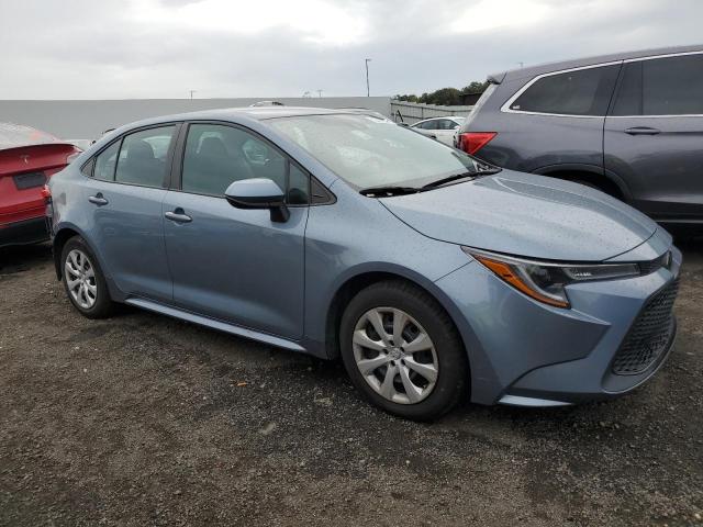 5YFEPMAE0NP302484 - 2022 TOYOTA COROLLA LE BLUE photo 4