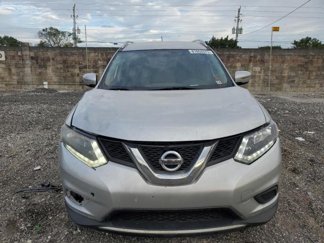 KNMAT2MV6FP503609 - 2015 NISSAN ROGUE S SILVER photo 5