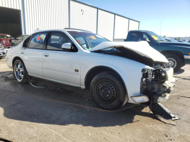 JN1CA21D4XT826725 - 1999 NISSAN MAXIMA GLE WHITE photo 4