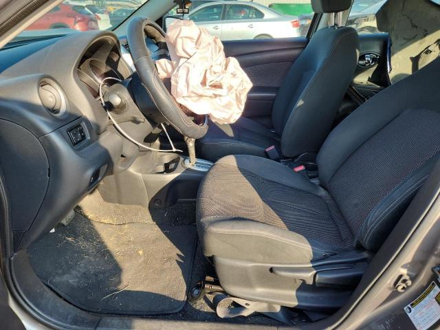 3N1CN7AP1GL828920 - 2016 NISSAN VERSA S GRAY photo 7