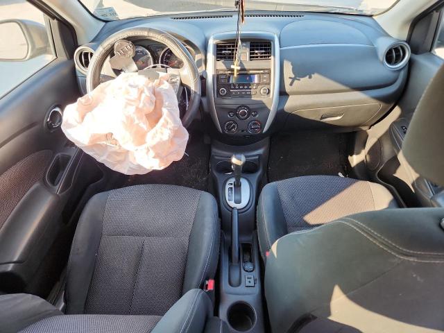 3N1CN7AP1GL828920 - 2016 NISSAN VERSA S GRAY photo 8