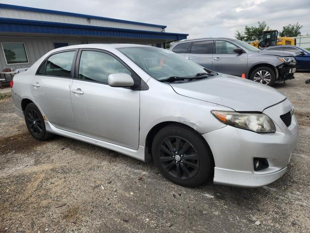 1NXBU40E09Z089280 - 2009 TOYOTA COROLLA BASE فضي صورة 4