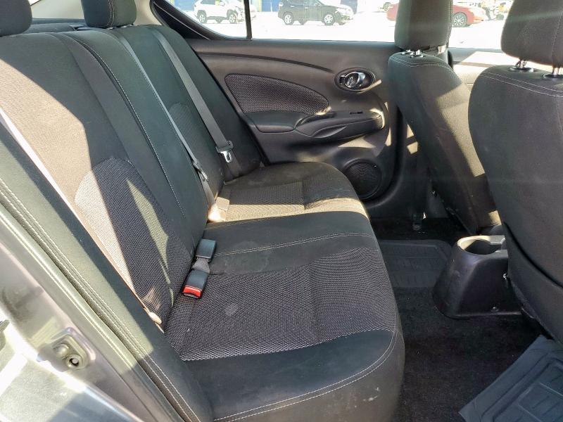 3N1CN7AP5JL819824 - 2018 NISSAN VERSA S Boz foto 10