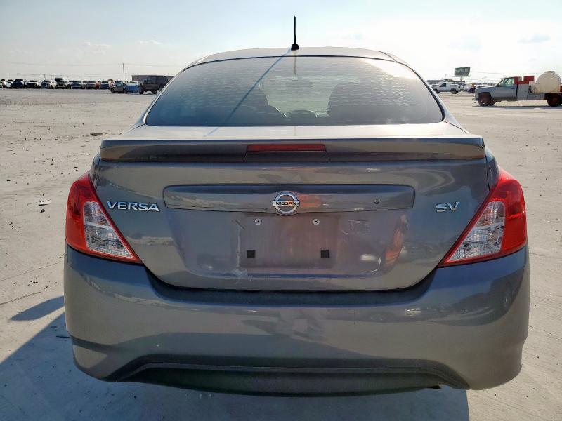 3N1CN7AP5JL819824 - 2018 NISSAN VERSA S Boz foto 6