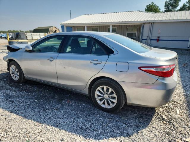 4T1BF1FKXGU513423 - 2016 TOYOTA CAMRY LE SILVER photo 2