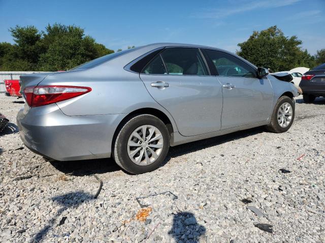 4T1BF1FKXGU513423 - 2016 TOYOTA CAMRY LE SILVER photo 3