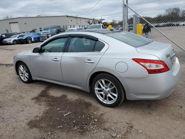 1N4AA51E09C835770 - 2009 NISSAN MAXIMA S SILVER photo 2