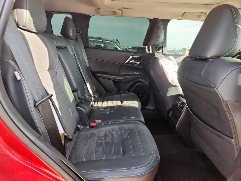 JA4J3VA80RZ025383 - 2024 MITSUBISHI OUTLANDER SE RED photo 11