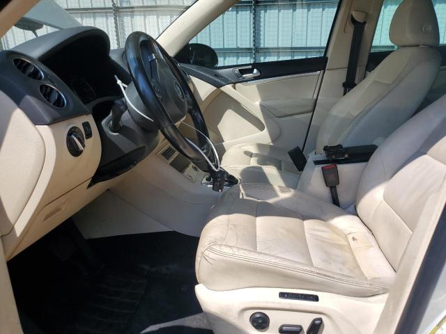 WVGAV7AX2DW529006 - 2013 VOLKSWAGEN TIGUAN S 银色 照片 7