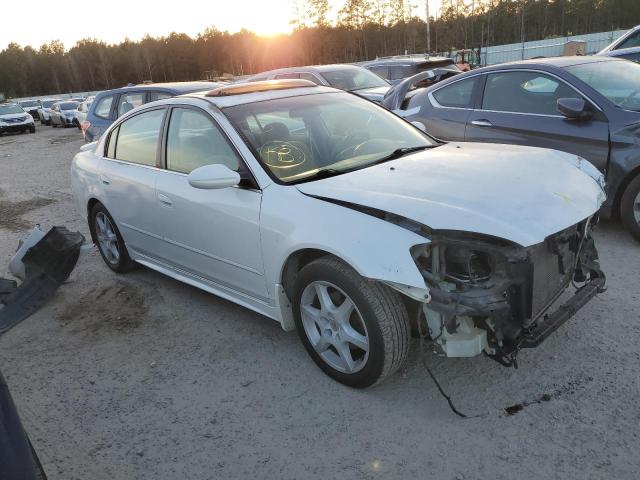 1N4BL11D73C176057 - 2003 NISSAN ALTIMA SE WHITE photo 4