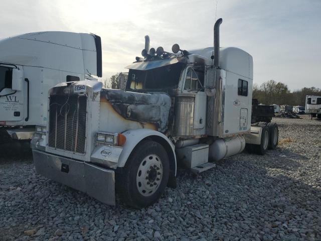 1XP5DB9X73D804507 - 2003 PETERBILT 379 WHITE photo 2