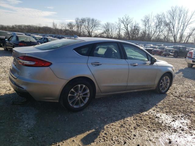 3FA6P0HD3LR220160 - 2020 FORD FUSION SE SILVER photo 3