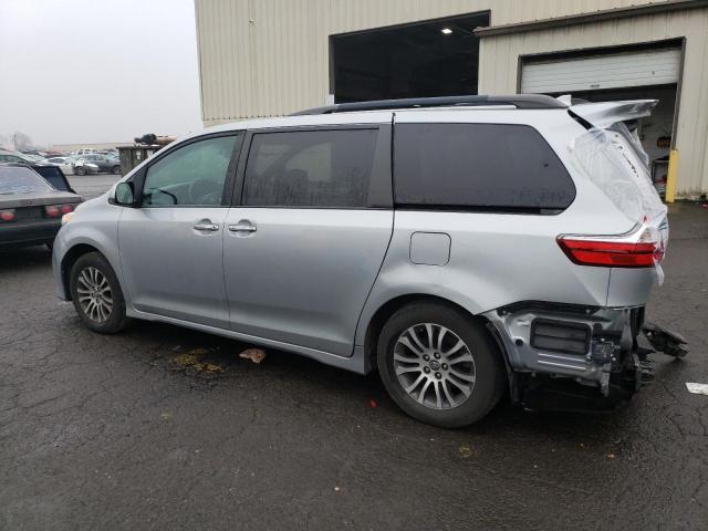 5TDYZ3DC4KS997373 - 2019 TOYOTA SIENNA XLE SILVER photo 2