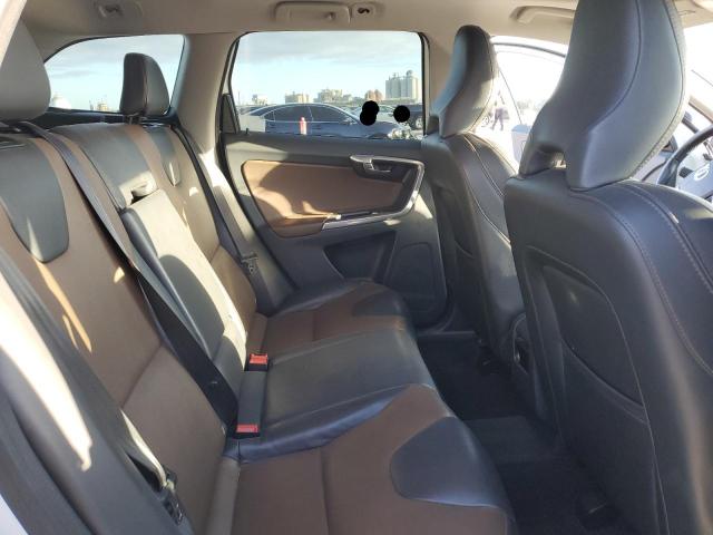 YV440MDR1H2222707 - 2017 VOLVO XC60 T5 DYNAMIC თეთრი ფოტო 10