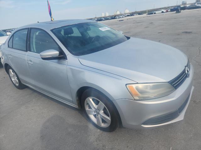 3VWLL7AJ8DM430475 - 2013 VOLKSWAGEN JETTA TDI رمادي صورة 4