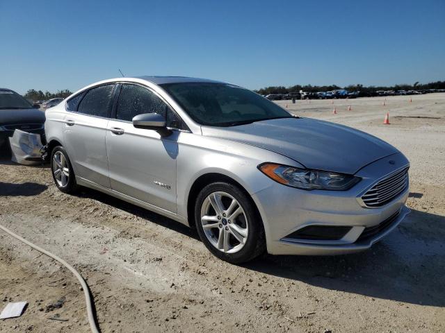 3FA6P0LUXJR219463 - 2018 FORD FUSION SE HYBRID SILVER photo 4