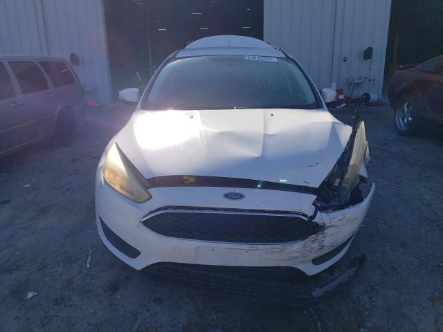 1FADP3F26FL271195 - 2015 FORD FOCUS SE WHITE photo 5