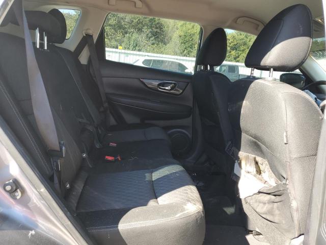 KNMAT2MT0JP582489 - 2018 NISSAN ROGUE S SILVER photo 11