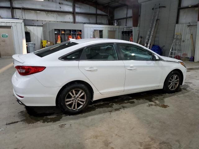 5NPE24AF6FH210642 - 2015 HYUNDAI SONATA SE WHITE photo 3