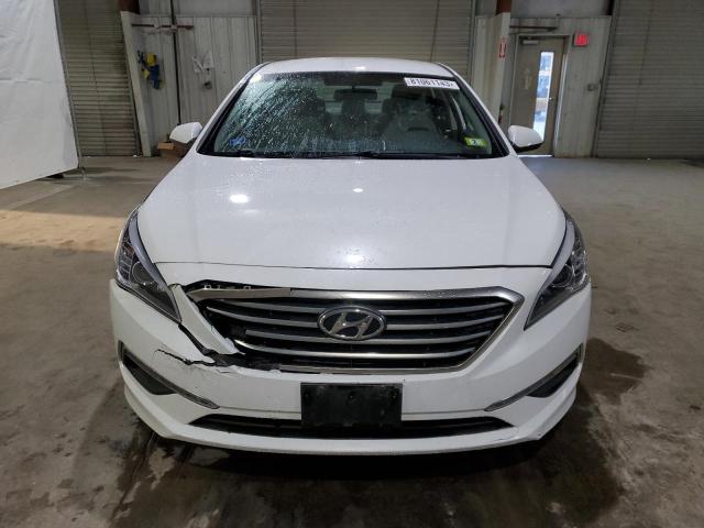 5NPE24AF6FH210642 - 2015 HYUNDAI SONATA SE WHITE photo 5