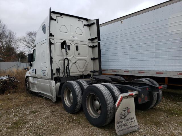 3AKJGLDR9HSHJ4911 - 2017 FREIGHTLINER CASCADIA 1 WHITE photo 3