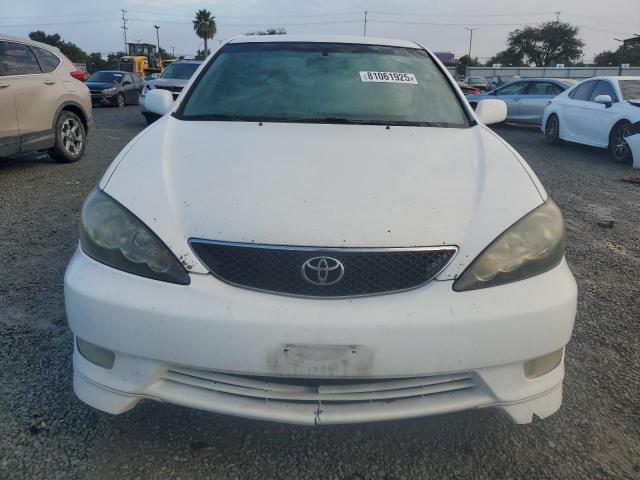 4T1BA32K95U507576 - 2005 TOYOTA CAMRY SE 白色 照片 5