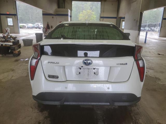 JTDKARFU9G3516791 - 2016 TOYOTA PRIUS WHITE photo 6
