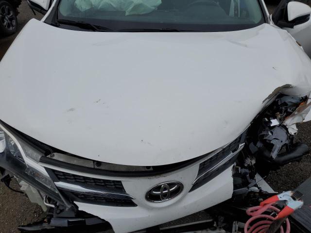 2T3BFREV3FW331255 - 2015 TOYOTA RAV4 LE WHITE photo 12