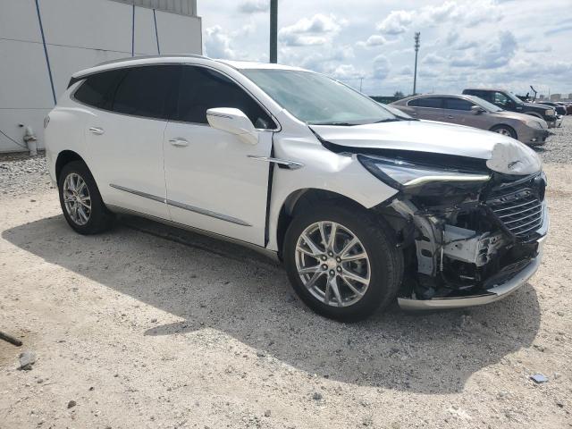 5GAERBKW1NJ110809 - 2022 BUICK ENCLAVE ESSENCE 白色 照片 4