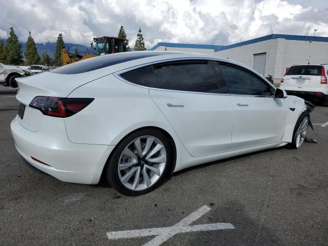 5YJ3E1EA8LF717757 - 2020 TESLA MODEL 3 WHITE photo 3