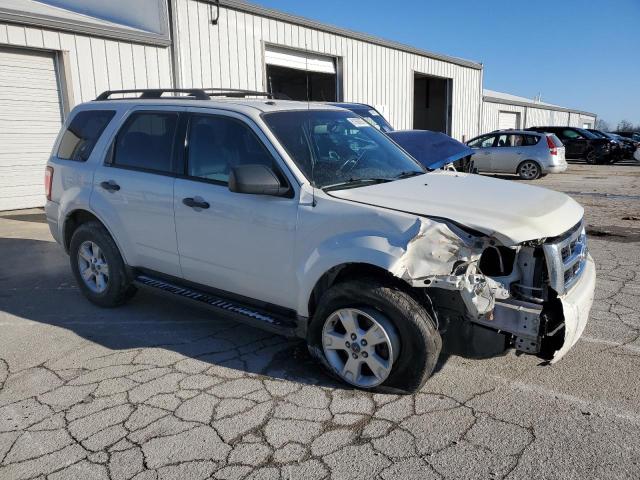 1FMCU9D70BKB68561 - 2011 FORD ESCAPE XLT WHITE photo 4