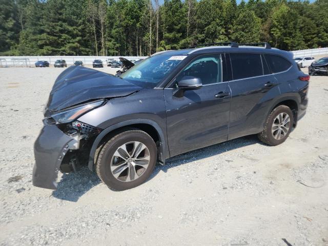 2022 TOYOTA HIGHLANDER XLE, 