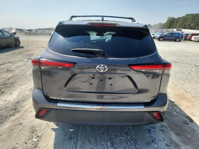 5TDHZRAH6NS136865 - 2022 TOYOTA HIGHLANDER XLE 灰色 照片 6
