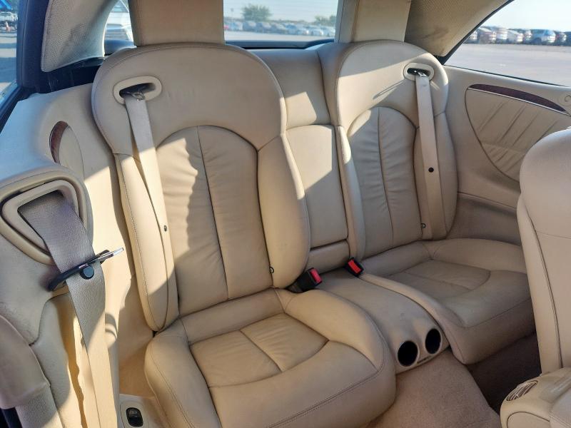 WDBTK56F38T091547 - 2008 MERCEDES-BENZ CLK 350 BLUE photo 10