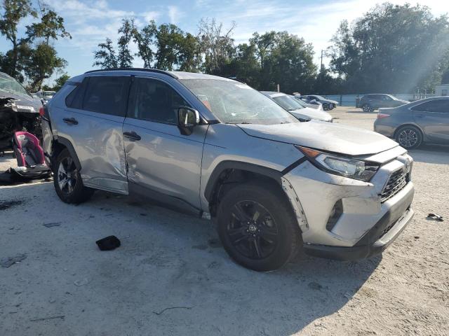 2T3W1RFV5MC130051 - 2021 TOYOTA RAV4 XLE SILVER photo 4