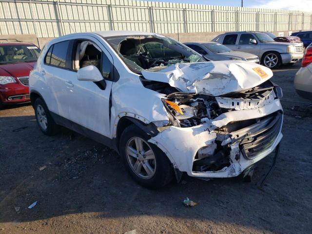 KL7CJKSB0LB059768 - 2020 CHEVROLET TRAX LS WHITE photo 4