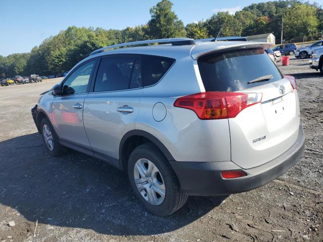 JTMZFREV7FJ051531 - 2015 TOYOTA RAV4 LE 银色 照片 2