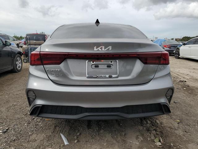 3KPF24AD9PE513665 - 2023 KIA FORTE LX GRAY photo 6