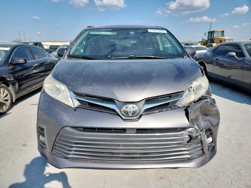 5TDYZ3DC5JS925340 - 2018 TOYOTA SIENNA XLE GRAY photo 5