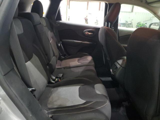 1C4PJLAB1FW585013 - 2015 JEEP CHEROKEE SPORT SILVER photo 11