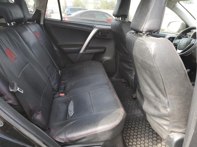 JTMRJREVXJD231513 - 2018 TOYOTA RAV4 HV LE Negro foto 11