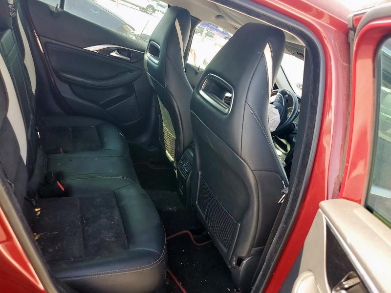 SJKCH5CP7JA046610 - 2018 INFINITI QX30 BASE Червоний фото 11