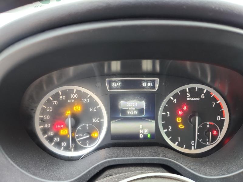 SJKCH5CP7JA046610 - 2018 INFINITI QX30 BASE Червоний фото 9