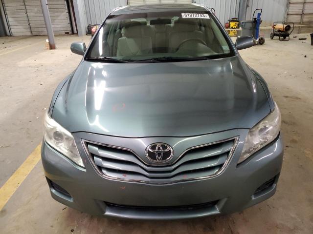 4T1BF3EK2BU582371 - 2011 TOYOTA CAMRY BASE GRAY photo 5