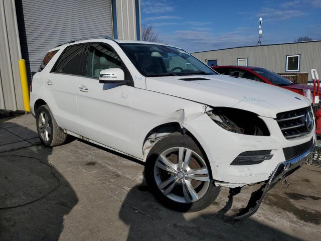 4JGDA5HB7FA574188 - 2015 MERCEDES-BENZ ML 350 4MATIC WHITE photo 4