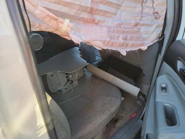 3TMJU4GN8BM123319 - 2011 TOYOTA TACOMA DOUBLE CAB PRERUNNER WHITE photo 10