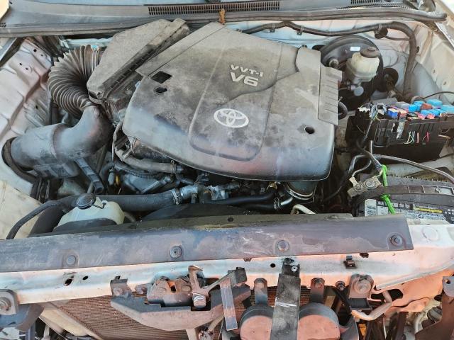 3TMJU4GN8BM123319 - 2011 TOYOTA TACOMA DOUBLE CAB PRERUNNER WHITE photo 11