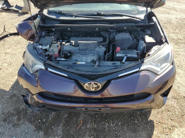 2T3BFREV7JW707058 - 2018 TOYOTA RAV4 LE Púrpura foto 11