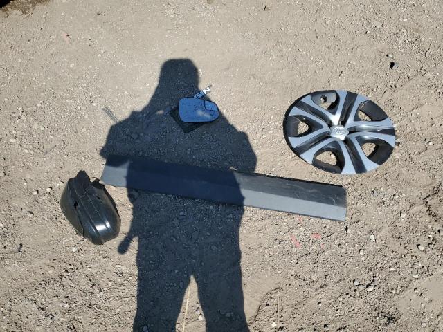 2T3BFREV7JW707058 - 2018 TOYOTA RAV4 LE Púrpura foto 12