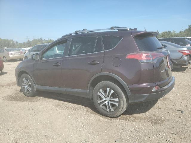 2T3BFREV7JW707058 - 2018 TOYOTA RAV4 LE Púrpura foto 2
